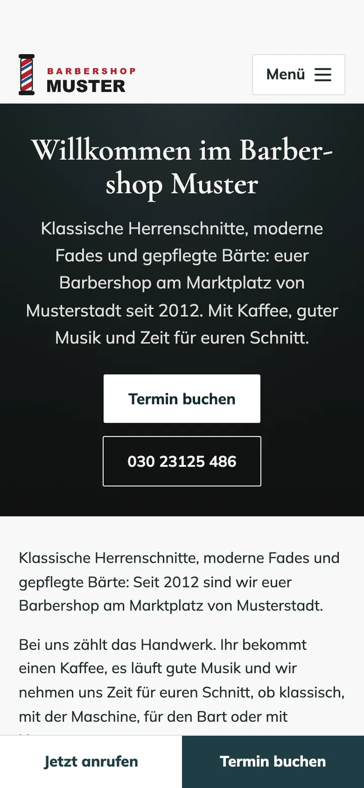 Die neue Fassung auf dem Smartphone: Logo auf hellem Grund, darunter Überschrift und Einleitung auf dunklem Grund, Schaltflächen zum Buchen und Anrufen.